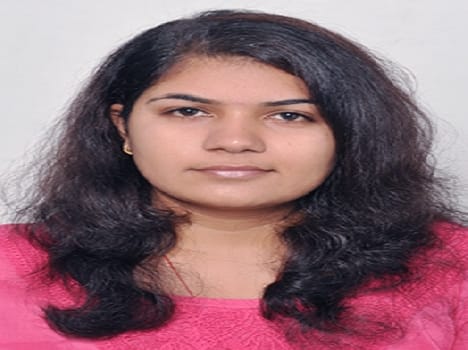 Student select theCambridge University England